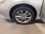 2016 Camry Thumbnail 29