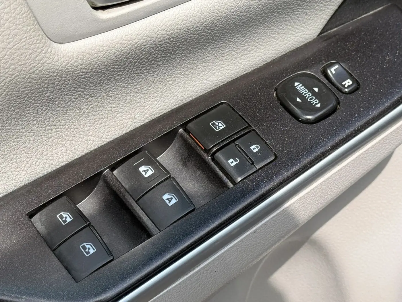 2017 Toyota Camry - $9,950
