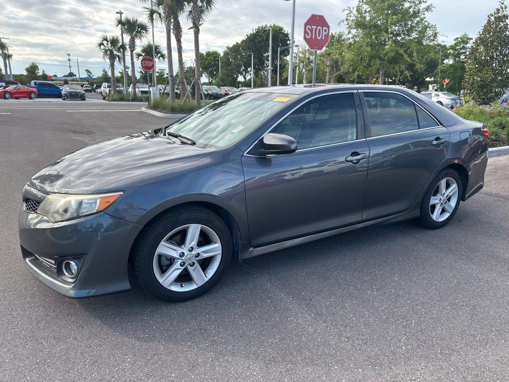 2012 Toyota Camry SE — photo 1 of 12
