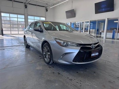 2015 Toyota Camry SE 4DR Sedan