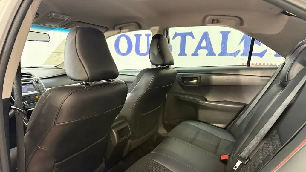 2017 Toyota Camry SE