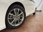 2016 Camry Thumbnail 15