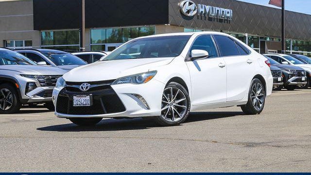 Preowned 2015 Toyota Camry SE for Sale