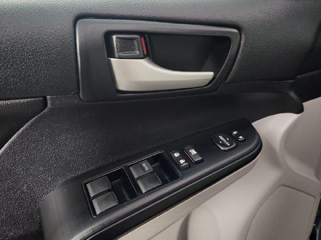 2014 Toyota Camry - $10,653