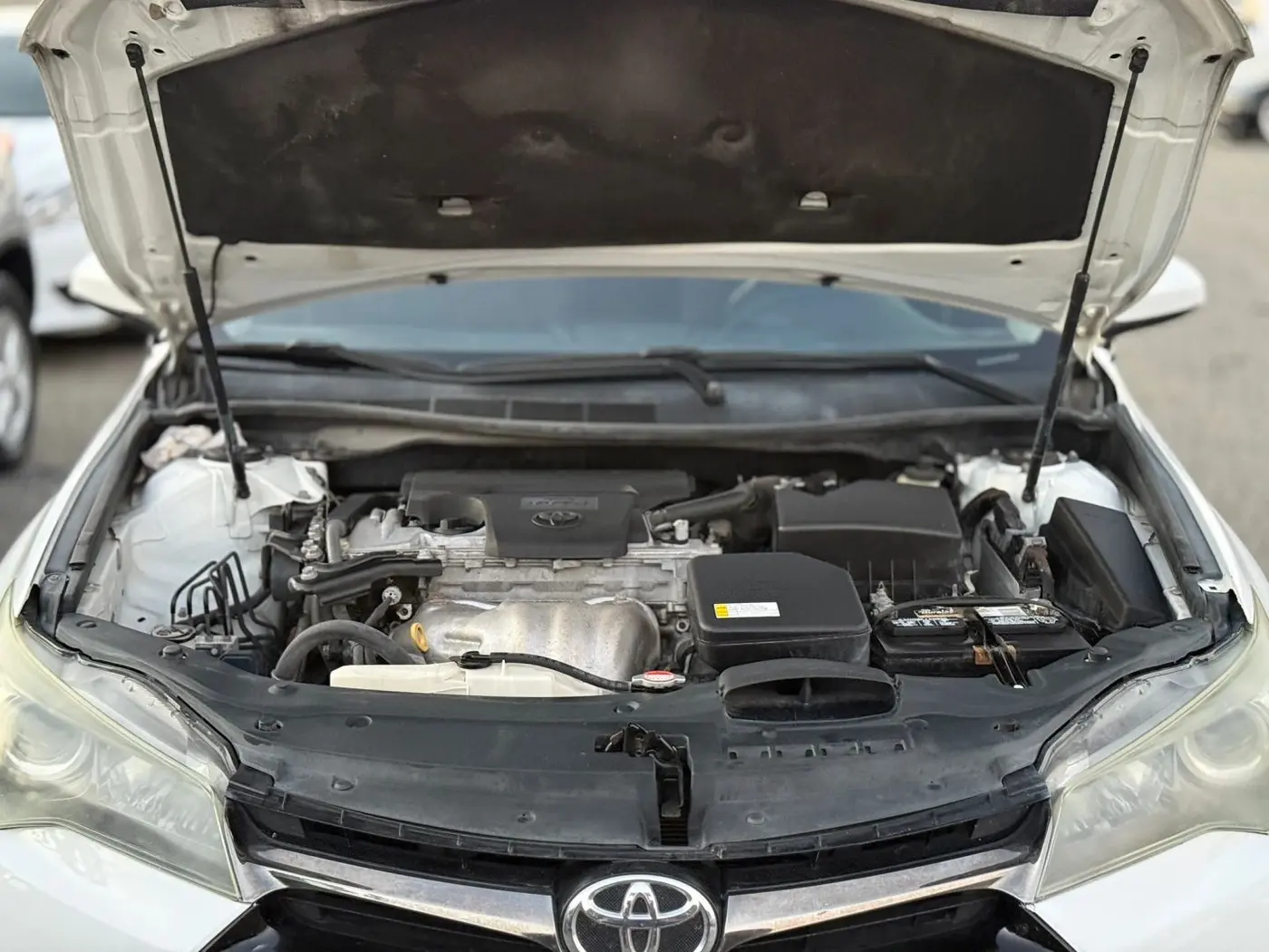 2016 Toyota Camry - $8,950