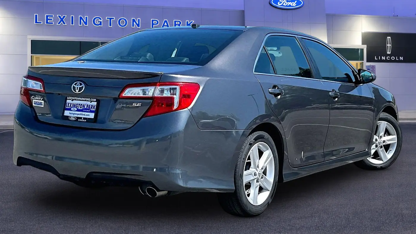 2014 Toyota Camry SE