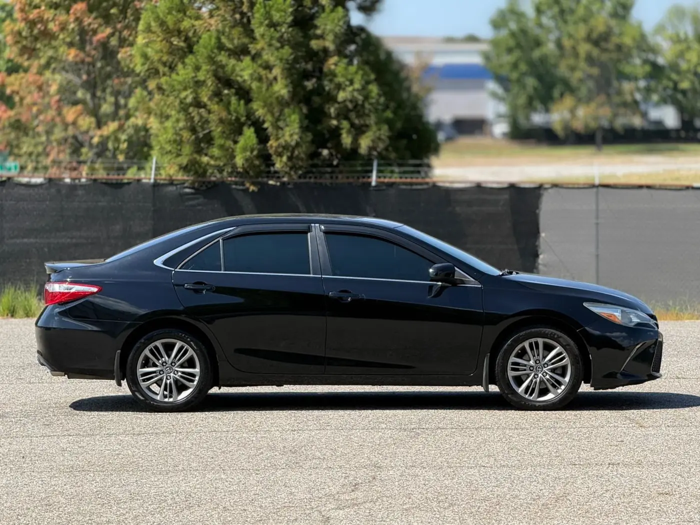 2016 Toyota Camry - $10,950