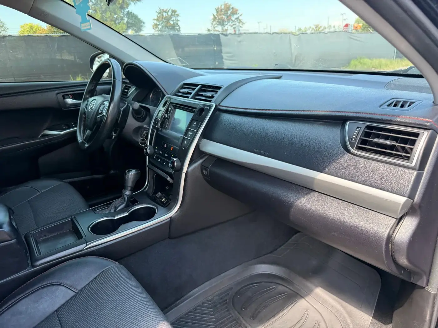 2016 Toyota Camry - $10,950