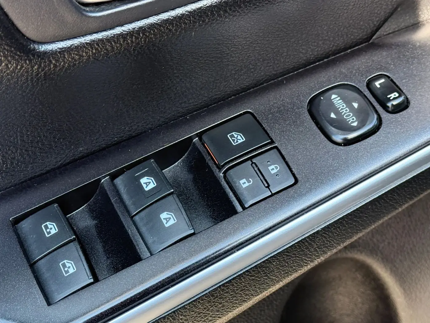 2016 Toyota Camry - $10,950