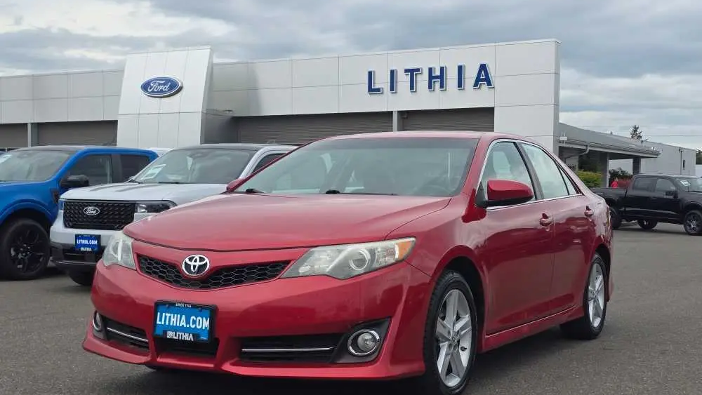 Preowned 2014 Toyota Camry SE for Sale