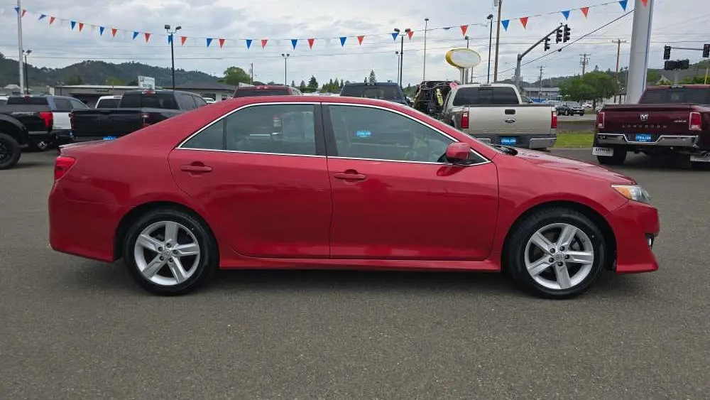 2014 Toyota Camry SE