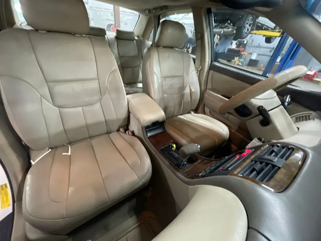 2002 Toyota Avalon - $2,999