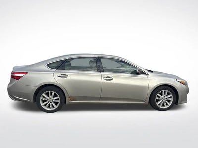 2013 Toyota Avalon XLE 4DR Sedan