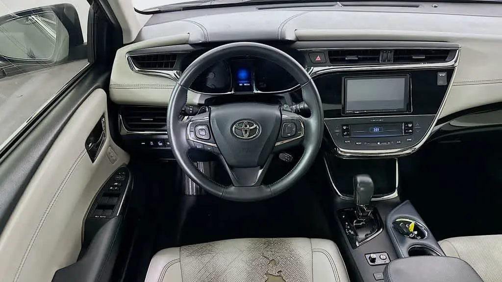 2013 Toyota Avalon XLE
