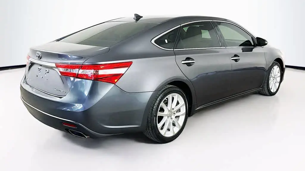 2013 Toyota Avalon XLE