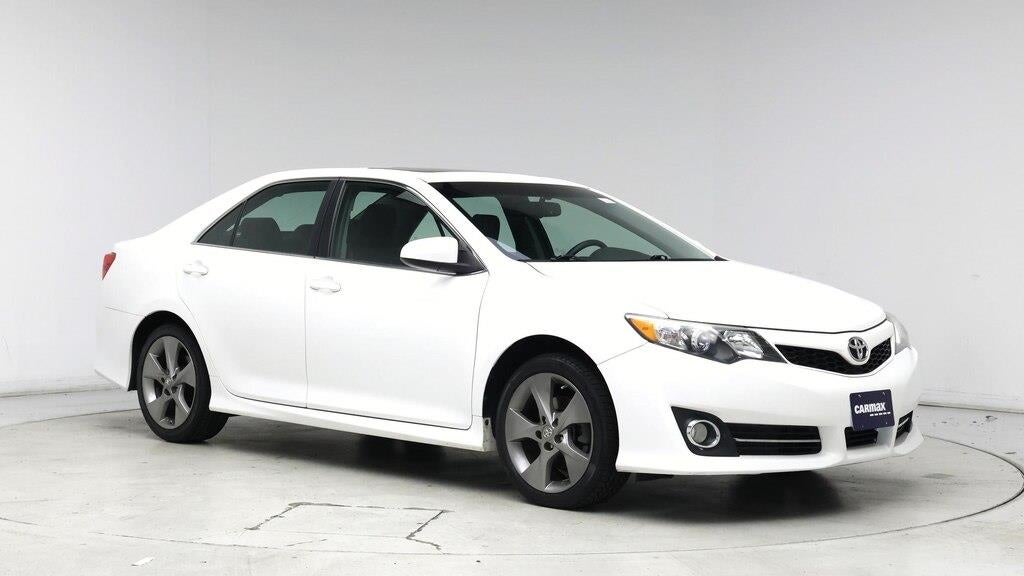 Preowned 2014 Toyota Camry SE V6 for Sale