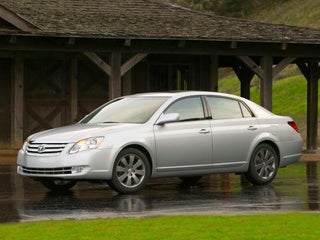 2006 Toyota Avalon with Blizzard Pearl Exterior