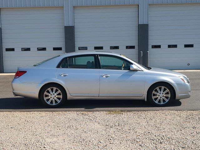 2006 Toyota Avalon Limited — photo 1 of 12