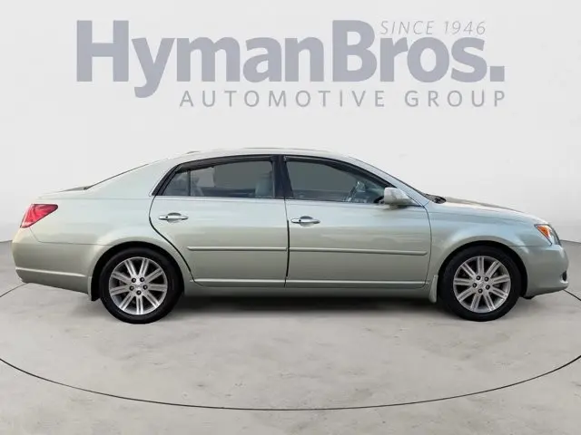2009 Toyota Avalon - $9,995