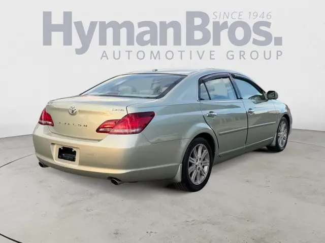 2009 Toyota Avalon - $9,995