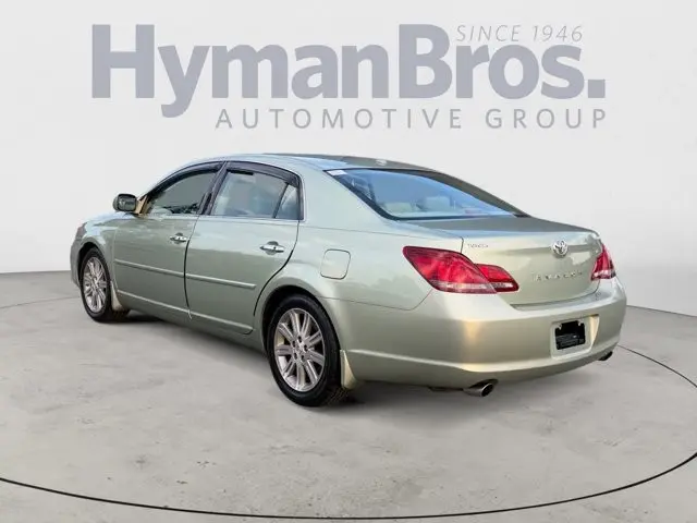 2009 Toyota Avalon - $9,995
