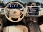 2011 Avalon Thumbnail 13