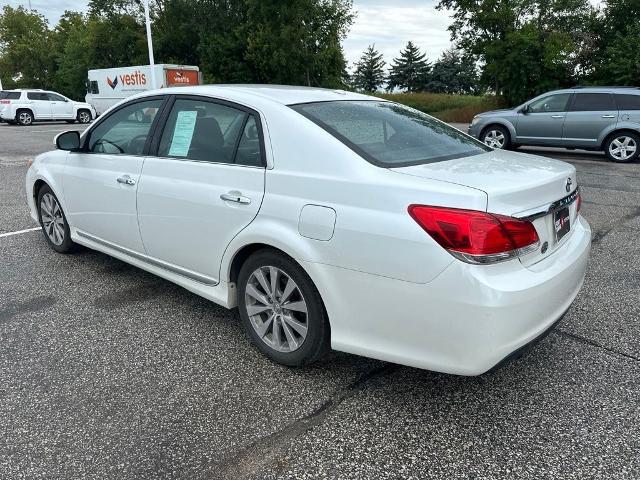 2012 Toyota Avalon Limited — photo 1 of 12