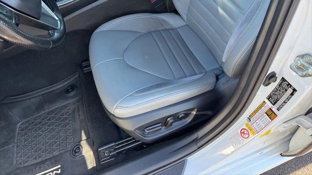 2019 Toyota Avalon Touring