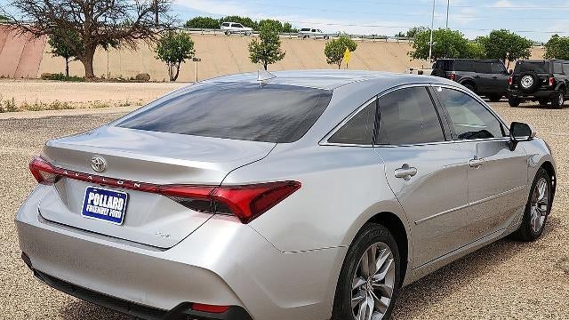 2019 Toyota Avalon XLE