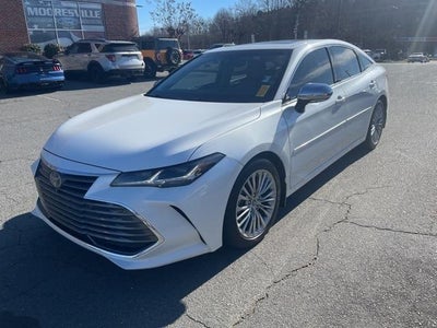 2019 Toyota Avalon XLE 4DR Sedan
