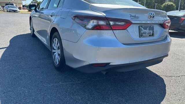 2024 Toyota Camry Hybrid LE