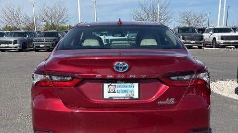 2021 Toyota Camry Hybrid LE