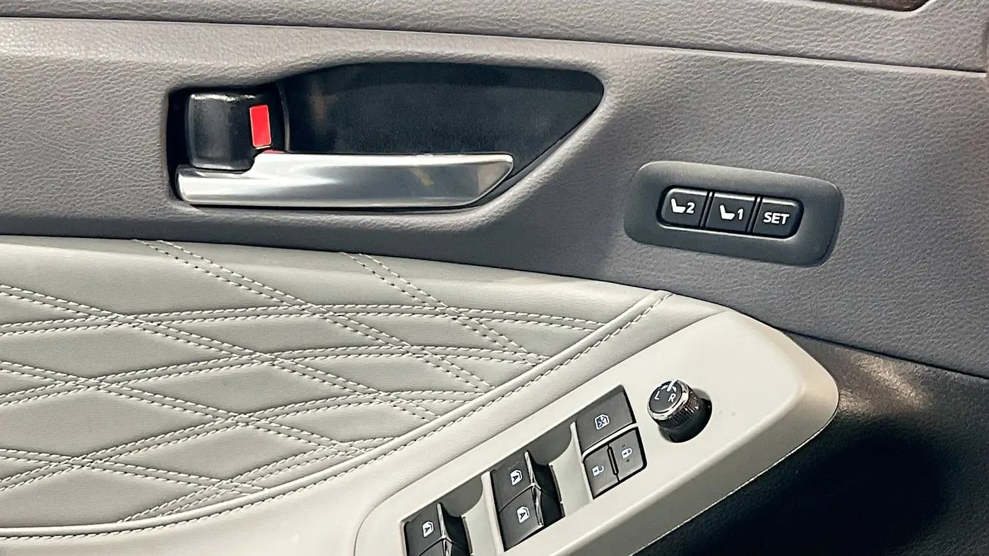 2020 Toyota Avalon Hybrid Limited