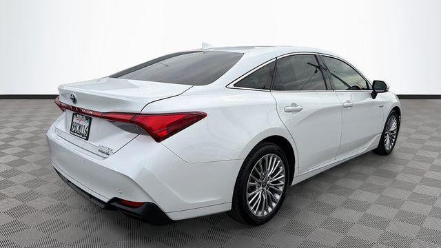 2021 Toyota Avalon Hybrid Limited
