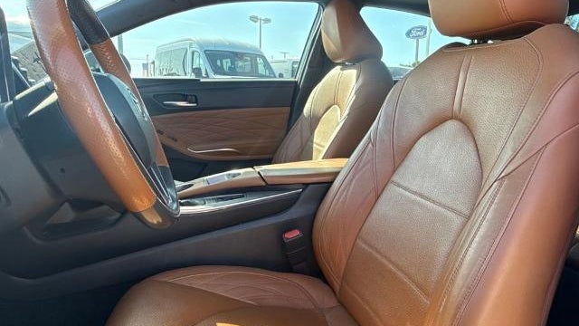 2021 Toyota Avalon Hybrid Limited
