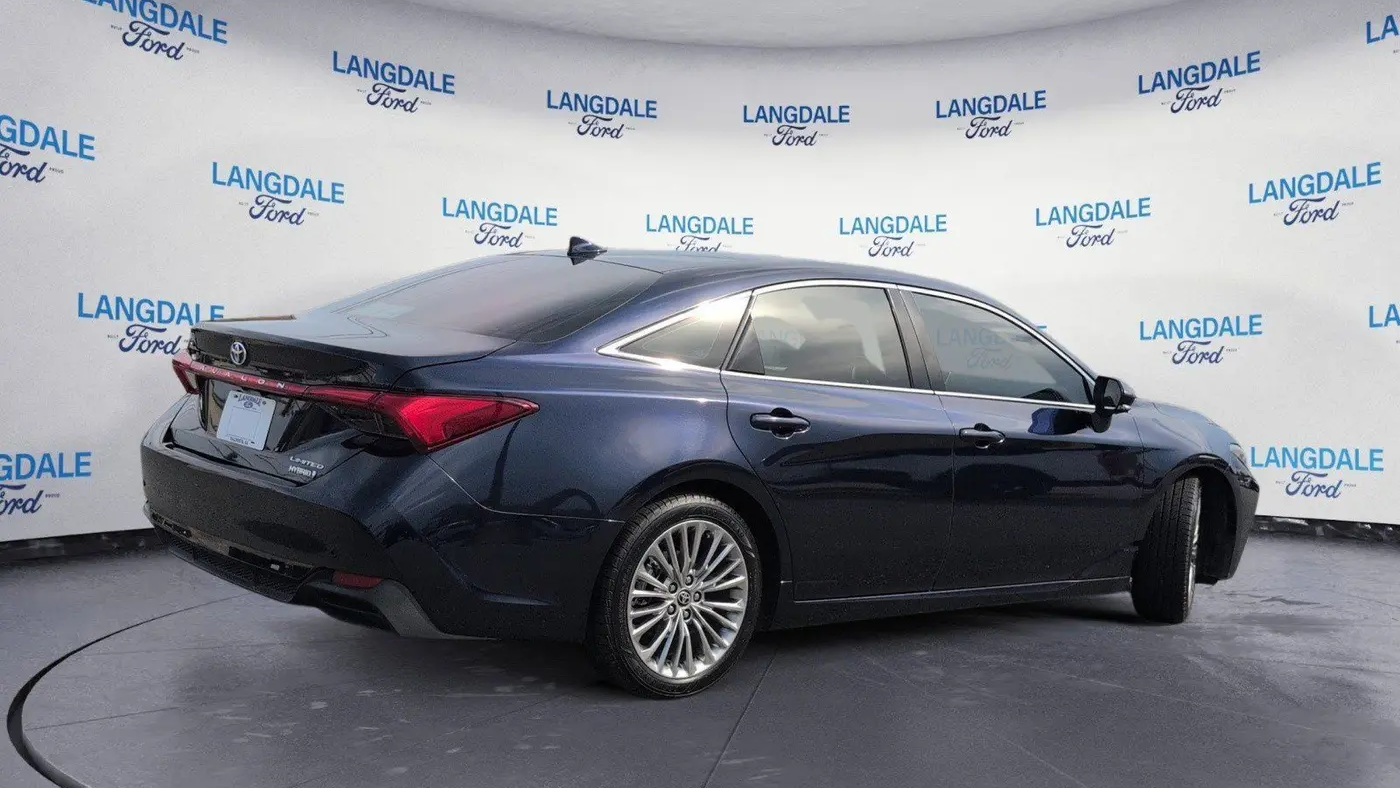 2022 Toyota Avalon Hybrid Limited