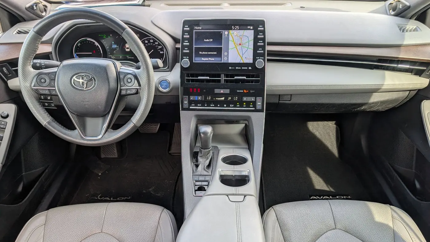 2022 Toyota Avalon Hybrid Limited