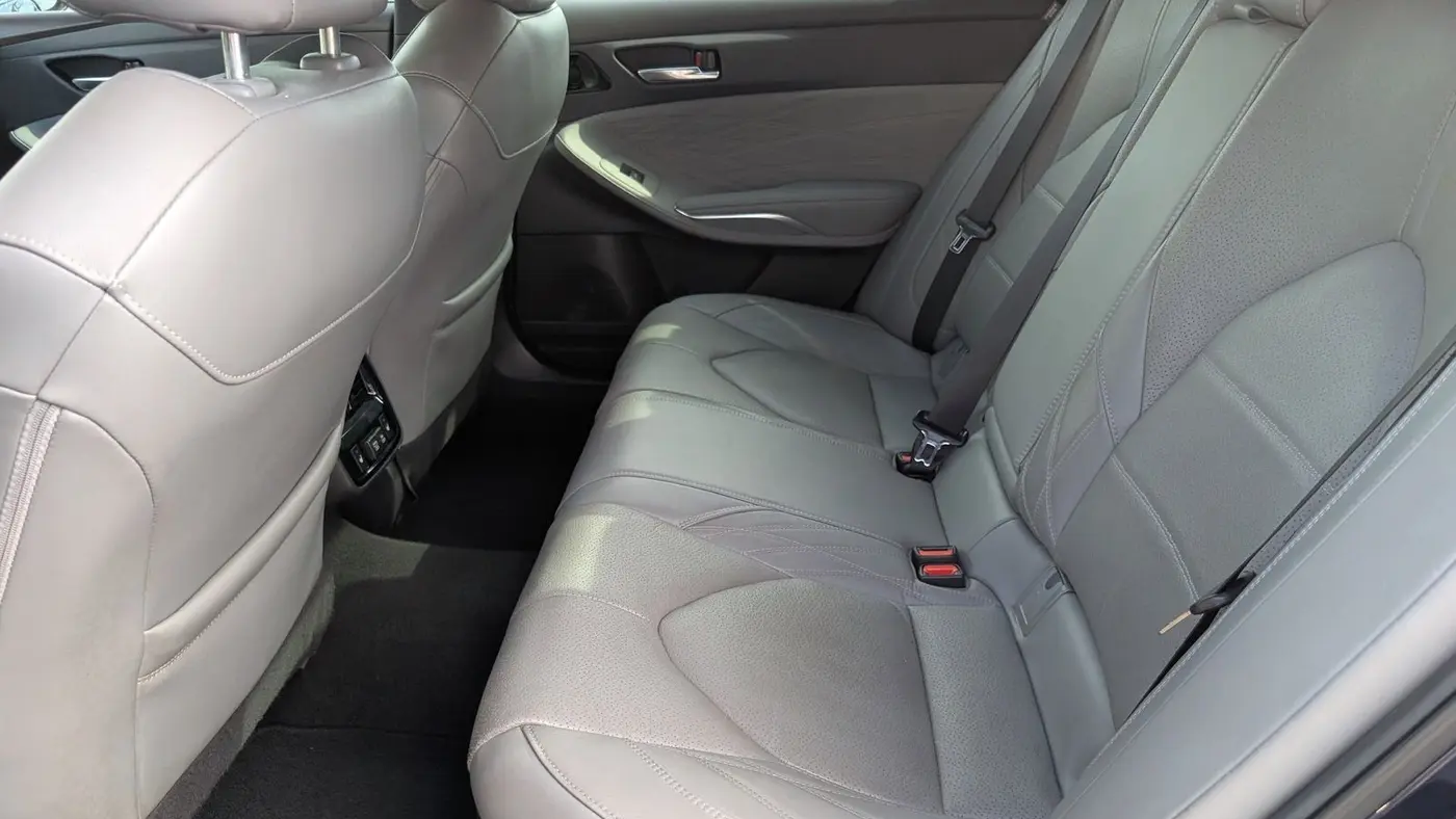 2022 Toyota Avalon Hybrid Limited