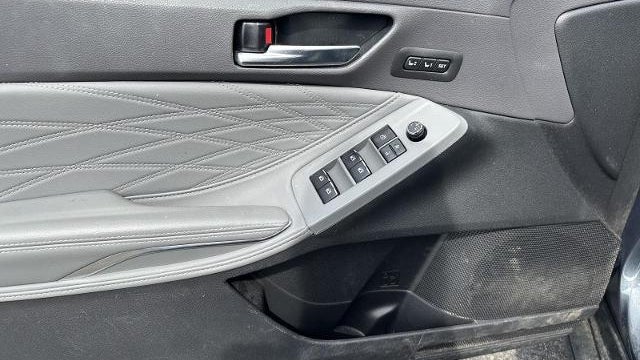 2022 Toyota Avalon Hybrid Limited