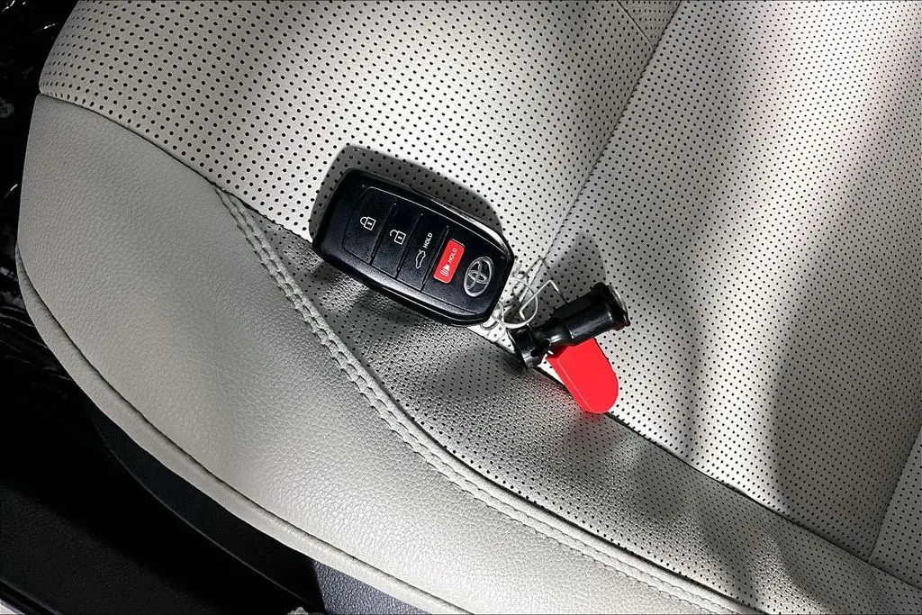 2025 Toyota Camry - $33,841
