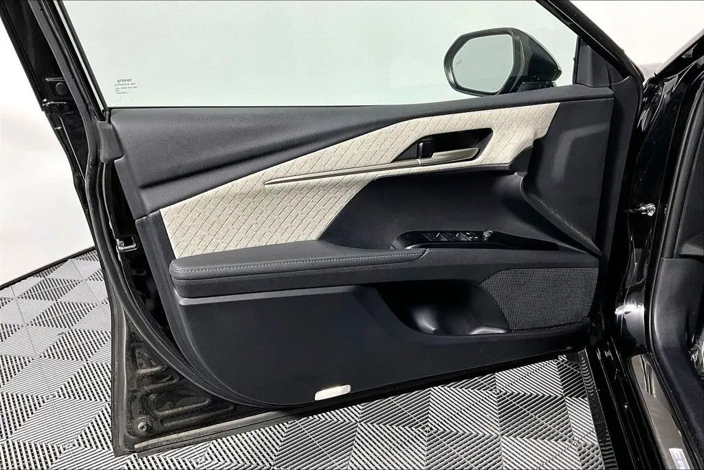 2025 Toyota Camry - $33,841