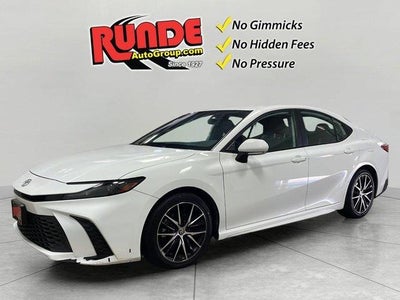 2025 Toyota Camry SE 4DR Sedan