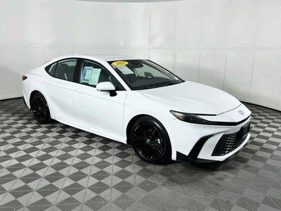 2025 Toyota Camry SE 4DR Sedan