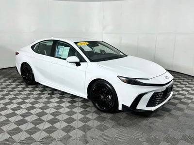 2025 Toyota Camry SE 4DR Sedan