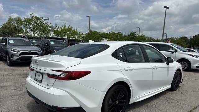 2025 Toyota Camry SE