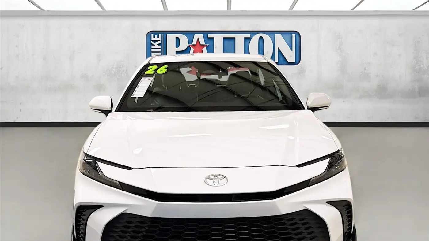 2026 Toyota Camry SE