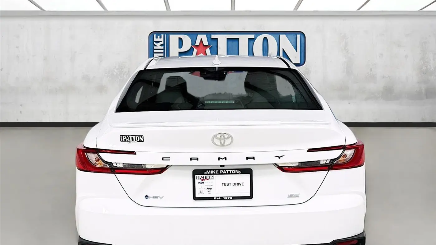 2026 Toyota Camry SE