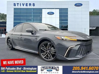 2025 Toyota Camry SE 4DR Sedan