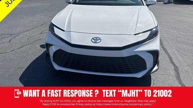 2025 Toyota Camry SE