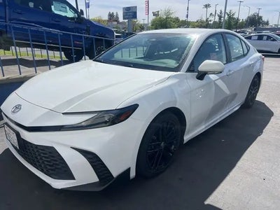 2025 Toyota Camry SE 4DR Sedan